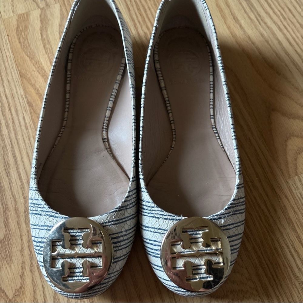 Tory Burch Cream and Black Loafers with Iconic Logo
